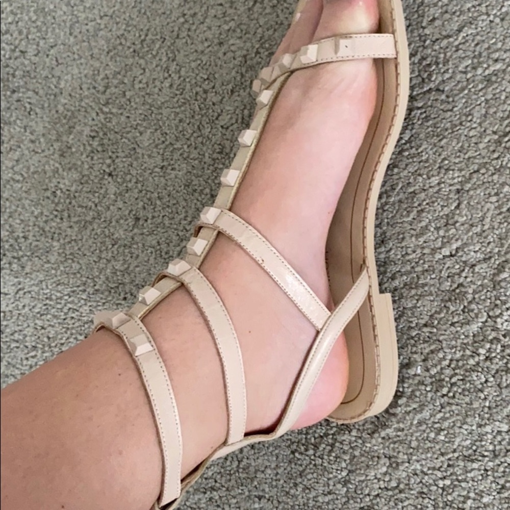 Tan strappy sandals - Picture 3 of 4